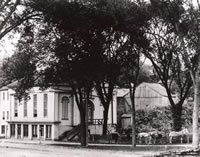 1842 Second Meeting House, Second Church Building of the Second Congregational Church of Danbury.                                  Located on Main Street it was subsequently used as a Town Hall, Post Office and William Judd’s store. 